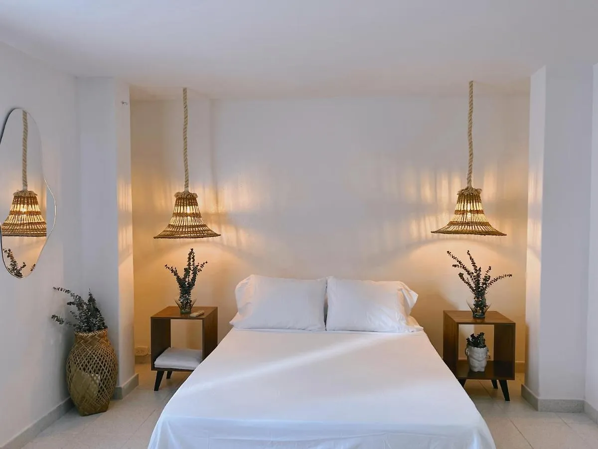 Apartamento A Una Cuadra De La Playa Centro Y Parque De Los Novios 圣玛尔塔