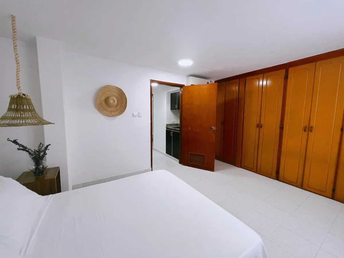 Apartamento A Una Cuadra De La Playa Centro Y Parque De Los Novios Santa Marta  Colombia
